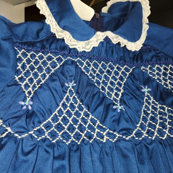Vintage  Polly Flinders hand Smocked dress - Picture 3 of 7
